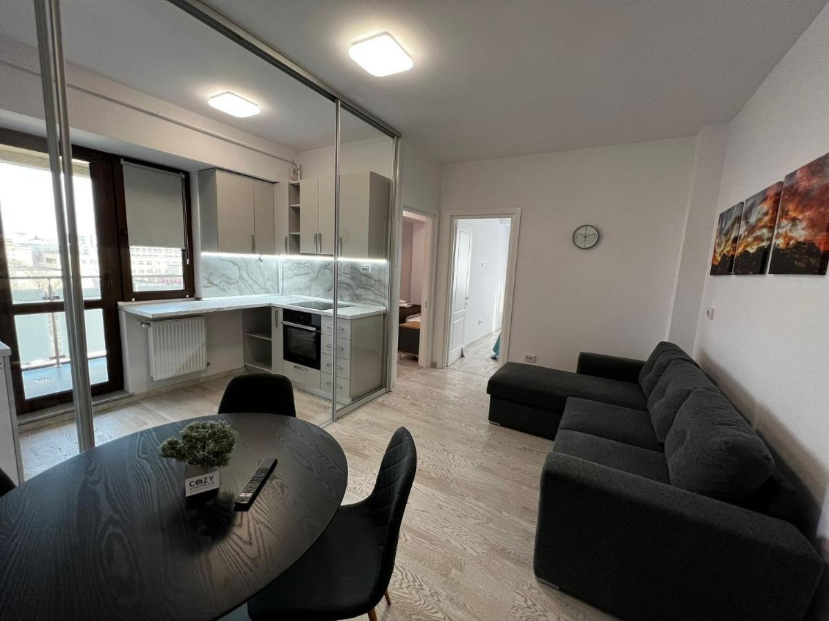 Cozy Apartments - City Center Iasi Buitenkant foto