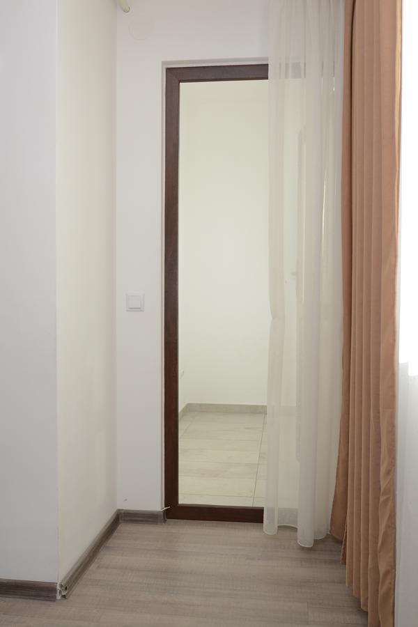 Cozy Apartments - City Center Iasi Buitenkant foto