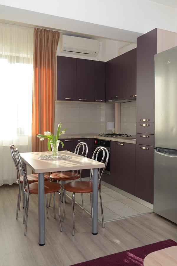 Cozy Apartments - City Center Iasi Buitenkant foto