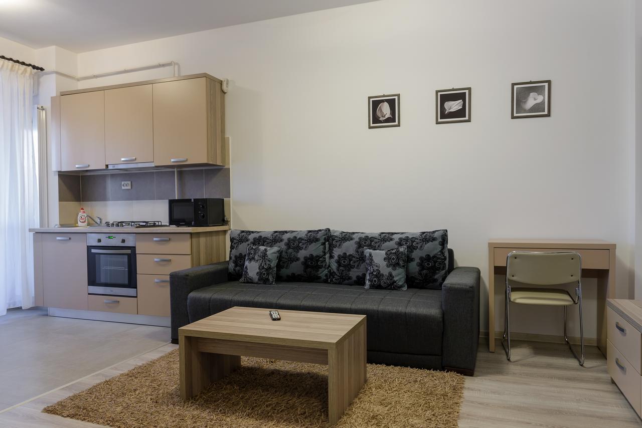 Cozy Apartments - City Center Iasi Buitenkant foto